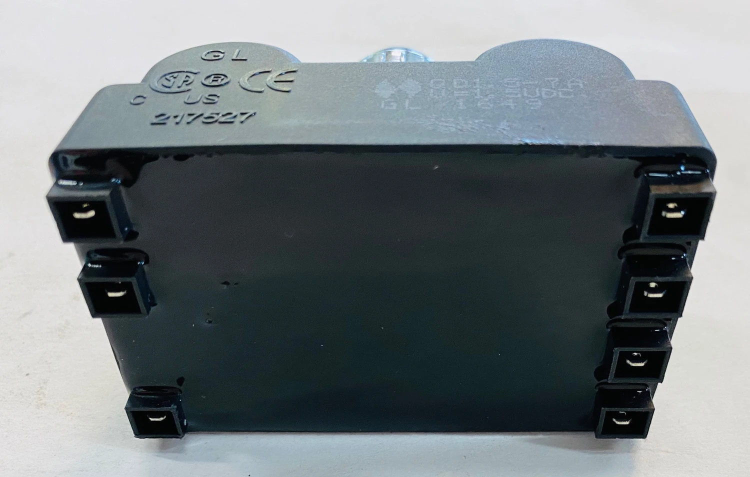 7 Outlet Battery Powered Ignitor - 03377 2 7 Outlet Battery Powered Ignitor - 03377 - Image 2